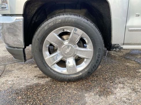 Used 2018 Chevrolet Silverado 1500 LTZ w/ Sport Package image 30