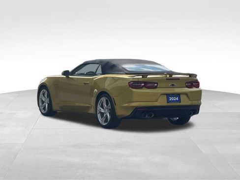 Used 2024 Chevrolet Camaro LT w/ Technology Package RWD image 7