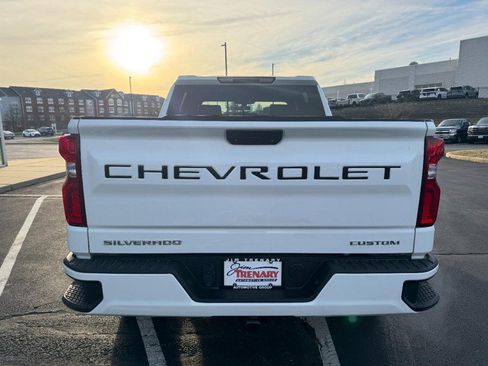 Used 2021 Chevrolet Silverado 1500 Custom image 4