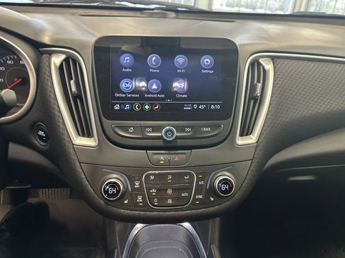 Used 2022 Chevrolet Malibu LT image 3