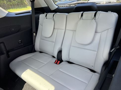 New 2026 Ford Explorer Platinum w/ LUX Leather Package AWD/4WD image 26