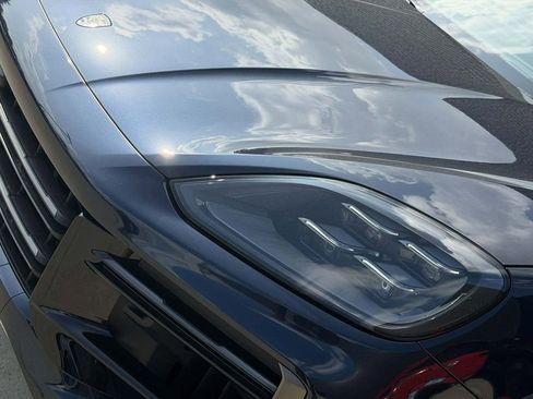 New 2026 Porsche Cayenne Turbo AWD/4WD image 8