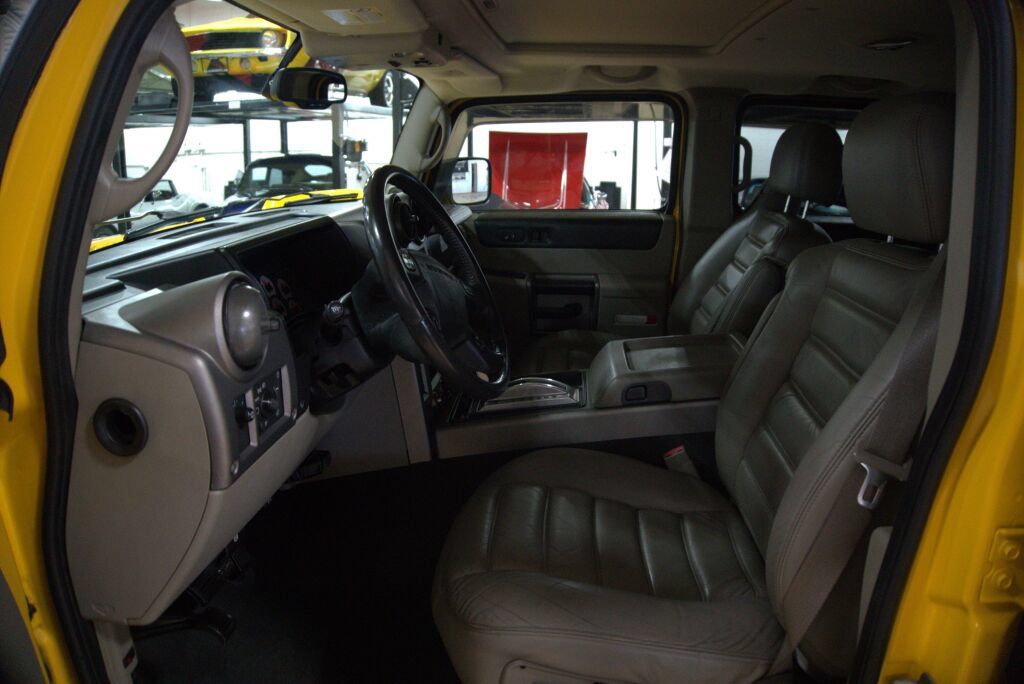 Used 2003 HUMMER H2 w/ Preferred Equipment Group AWD/4WD image 40