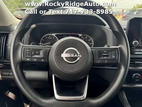 Used 2023 Nissan Pathfinder S AWD/4WD image 6