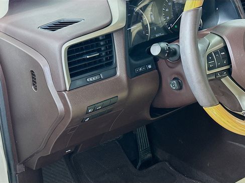 Used 2017 Lexus RX 350 FWD image 17