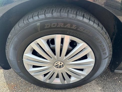 Used 2015 Volkswagen Passat 1.8T S w/ Technology Package FWD image 30