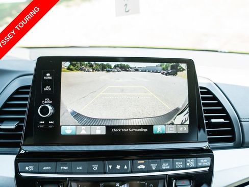 Used 2025 Honda Odyssey Touring image 19