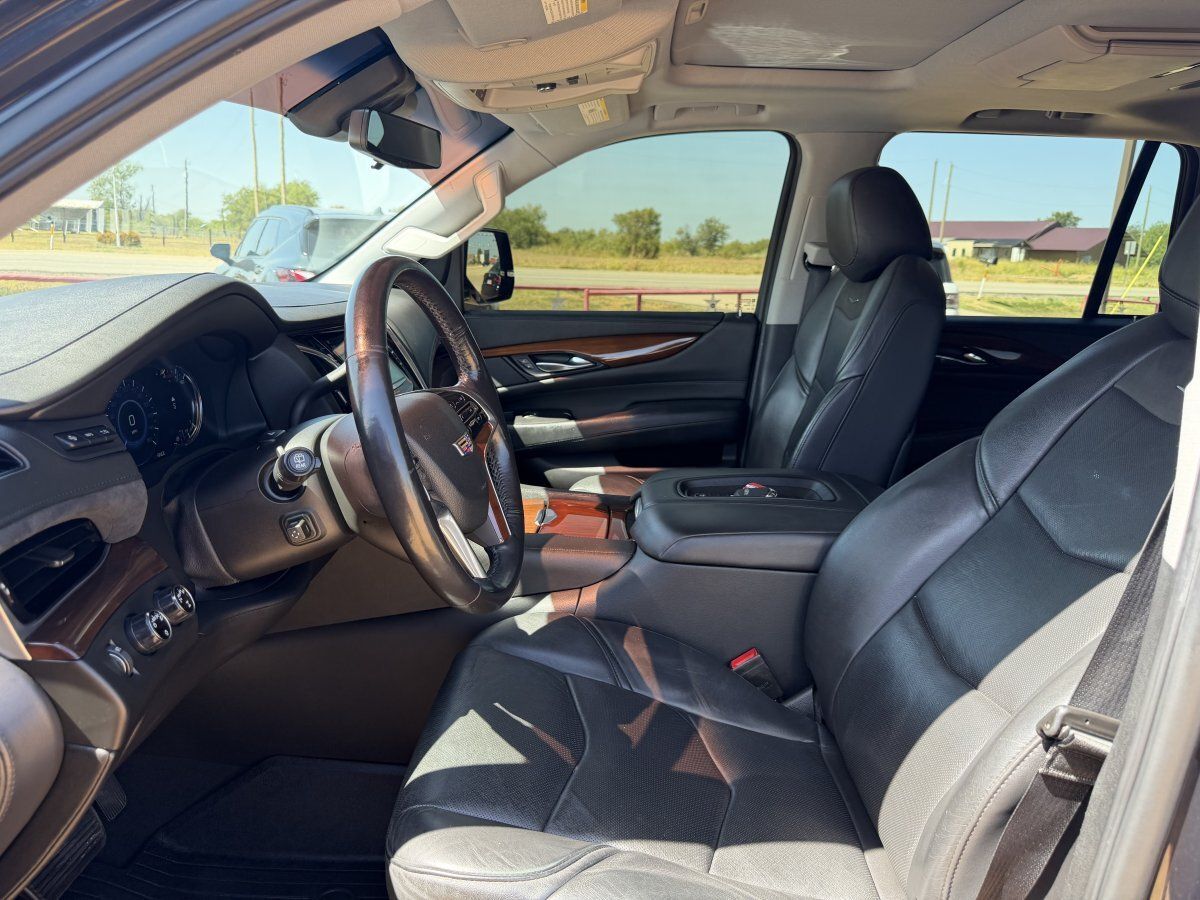 Used 2019 Cadillac Escalade Premium Luxury AWD/4WD image 14
