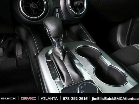 Used 2025 Chevrolet Blazer LT FWD image 16