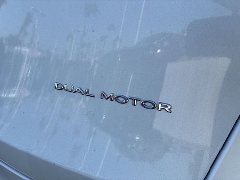 Used 2022 Tesla Model Y Long Range AWD/4WD image 6