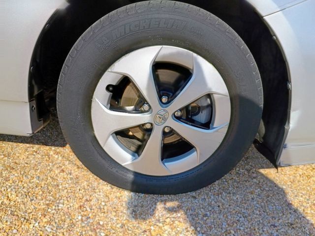 Used 2012 Toyota Prius Two FWD image 17