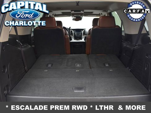 Used 2015 Cadillac Escalade Premium image 17