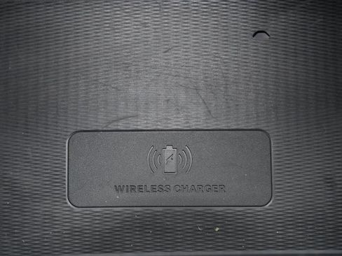 Used 2023 Jeep Grand Cherokee Altitude image 4