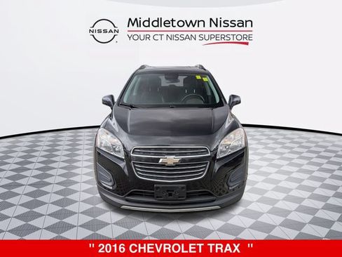 Used 2016 Chevrolet Trax LT w/ LT Sun and Sound Package AWD/4WD image 9