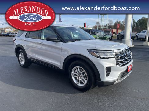 New 2026 Ford Explorer Active w/ Active Comfort Package image 3