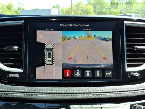 New 2027 Chrysler Pacifica Limited w/ S Appearance Package FWD image 25