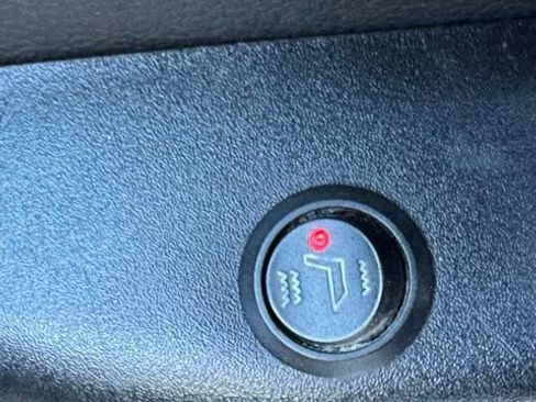 Used 2012 Jeep Grand Cherokee Laredo w/ Laredo E Group image 20