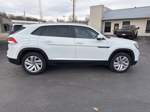 Used 2021 Volkswagen Atlas Cross Sport SE image 8