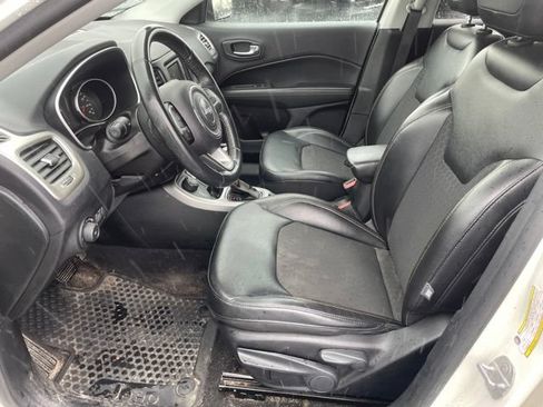 Used 2018 Jeep Compass Latitude w/ Cold Weather Group AWD/4WD image 14