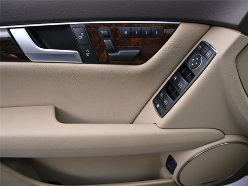 Used 2012 Mercedes-Benz C 300 4MATIC Sedan image 6