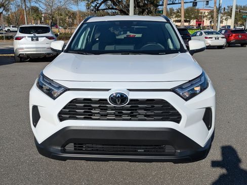 Used 2025 Toyota RAV4 XLE image 9