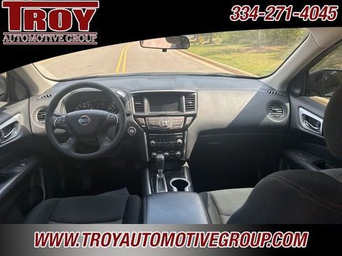 Used 2020 Nissan Pathfinder S image 14
