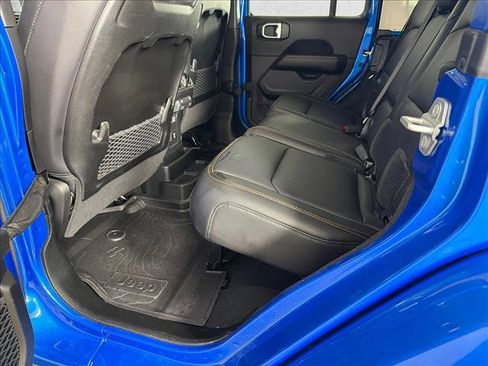 Used 2025 Jeep Wrangler Unlimited Sahara AWD/4WD image 21