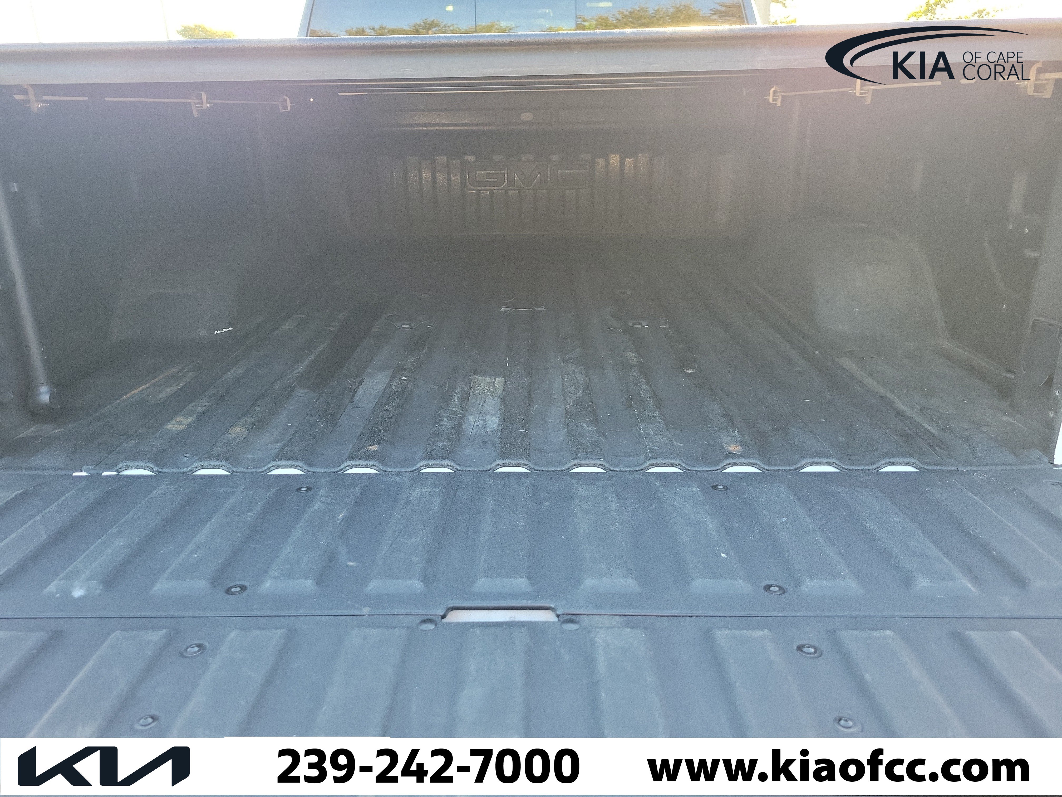 Used 2025 GMC Sierra 2500 Denali Ultimate AWD/4WD image 11