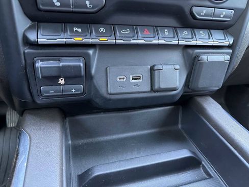 Used 2020 Chevrolet Silverado 1500 RST image 29