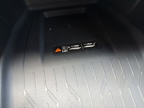 New 2026 Chevrolet Equinox EV LT image 13