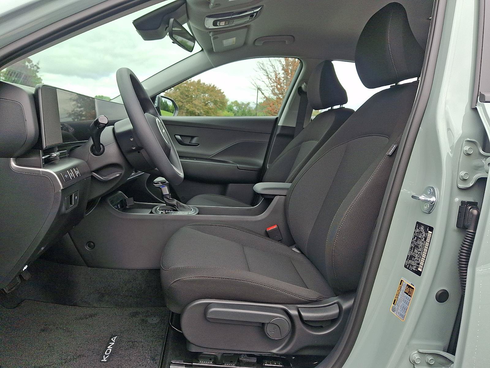 New 2027 Hyundai Kona SE AWD/4WD image 9