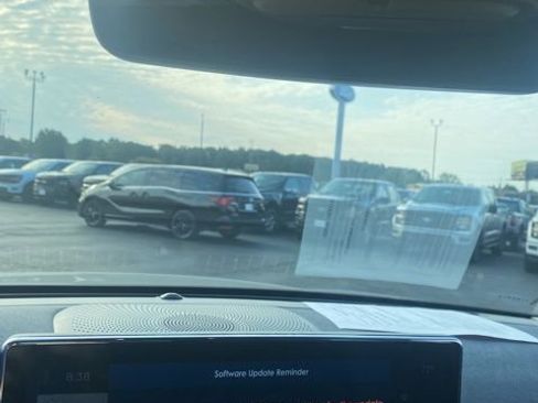 Used 2023 Lincoln Corsair AWD w/ Equipment Group 101A image 28