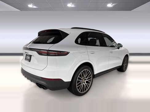 Used 2023 Porsche Cayenne S AWD/4WD image 9