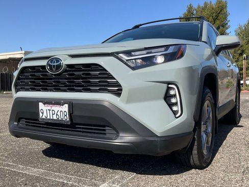 Used 2023 Toyota RAV4 XLE image 63