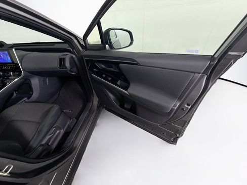 Used 2023 Subaru Solterra AWD image 31