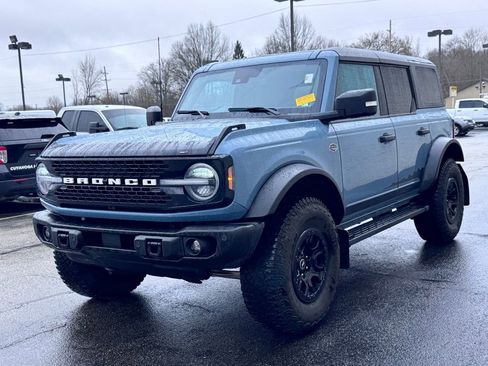 Used 2023 Ford Bronco Wildtrak image 3