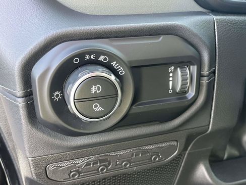 Used 2024 Jeep Gladiator Mojave w/ Convenience Group AWD/4WD image 19