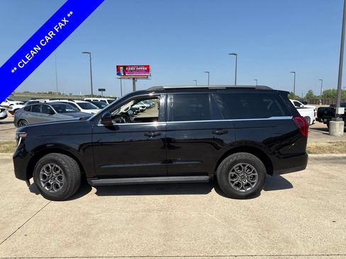 Used 2025 Ford Expedition Active RWD image 3