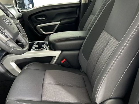 Used 2024 Nissan Titan SV w/ SV Convenience Package AWD/4WD image 13