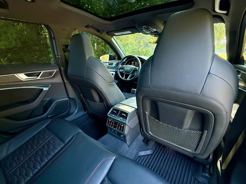 Used 2021 Audi RS 6 AWD/4WD image 23