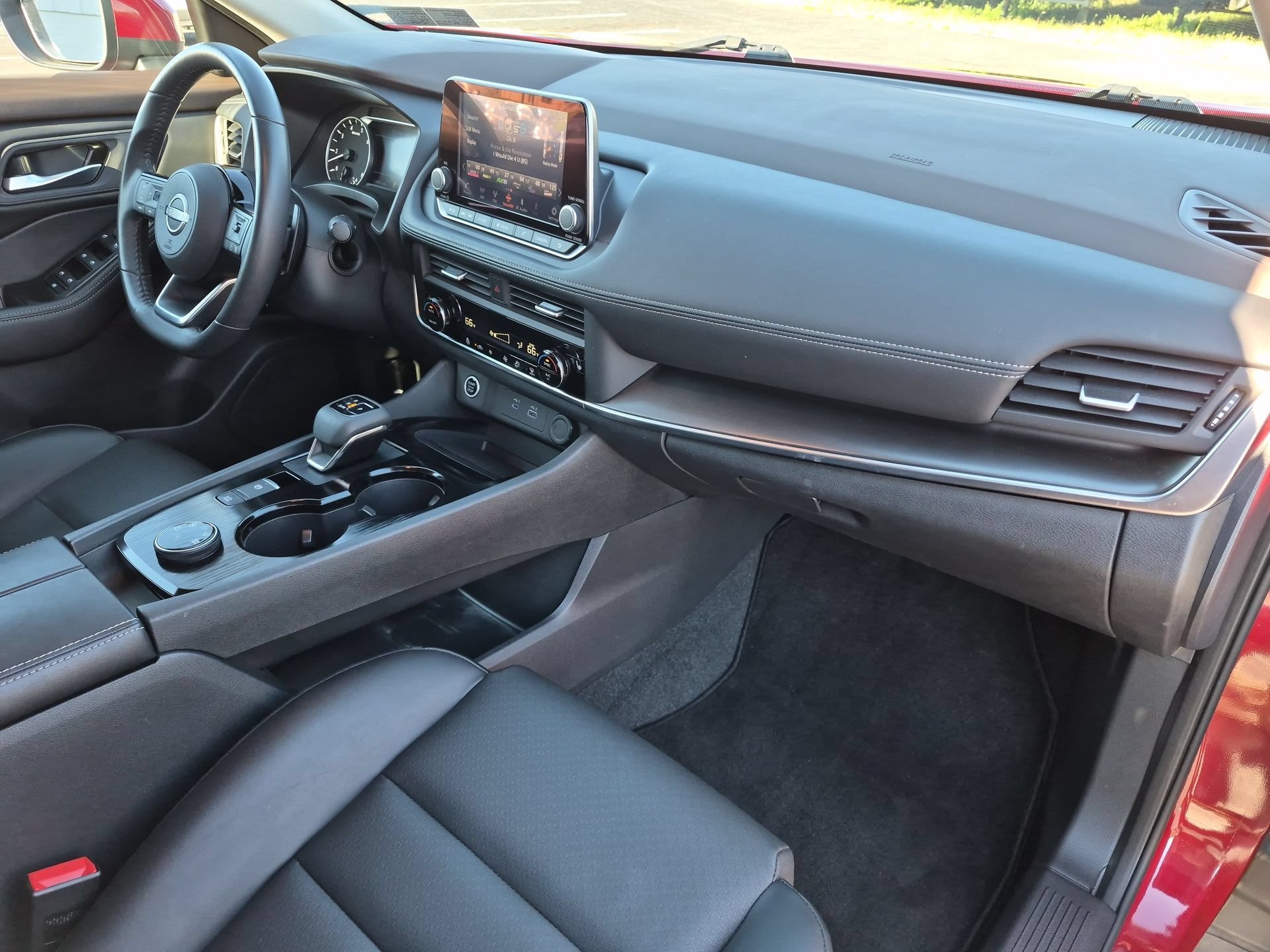 Used 2023 Nissan Rogue SV w/ SV Premium B Package AWD/4WD image 29
