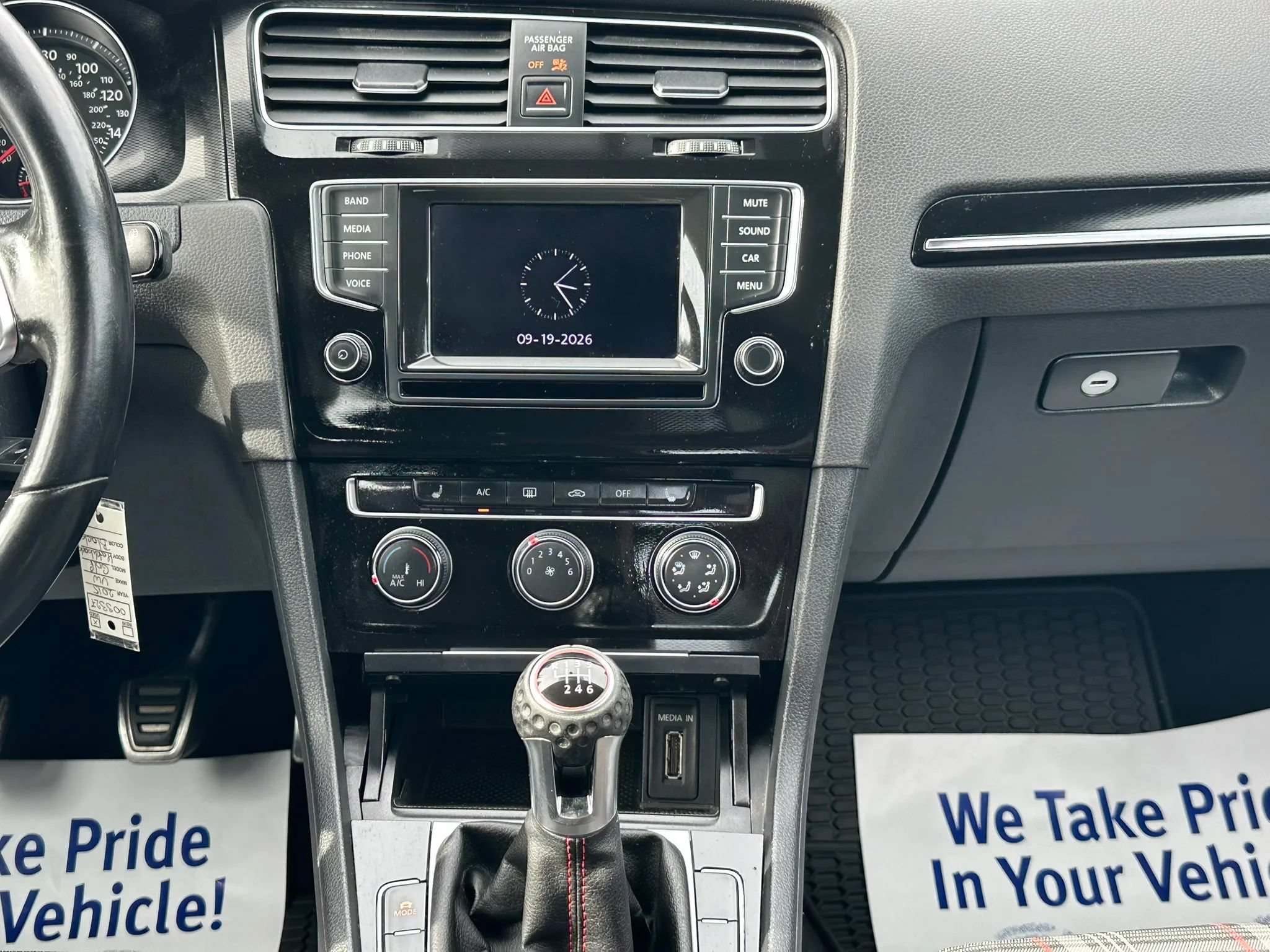 Used 2015 Volkswagen Golf 4-Door FWD image 20