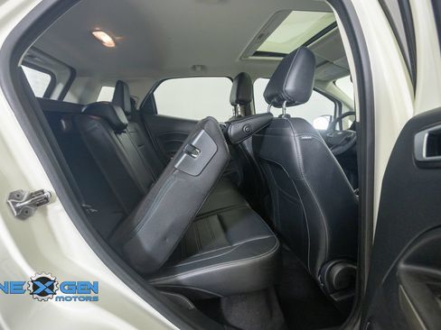 Used 2019 Ford EcoSport Titanium AWD/4WD image 38
