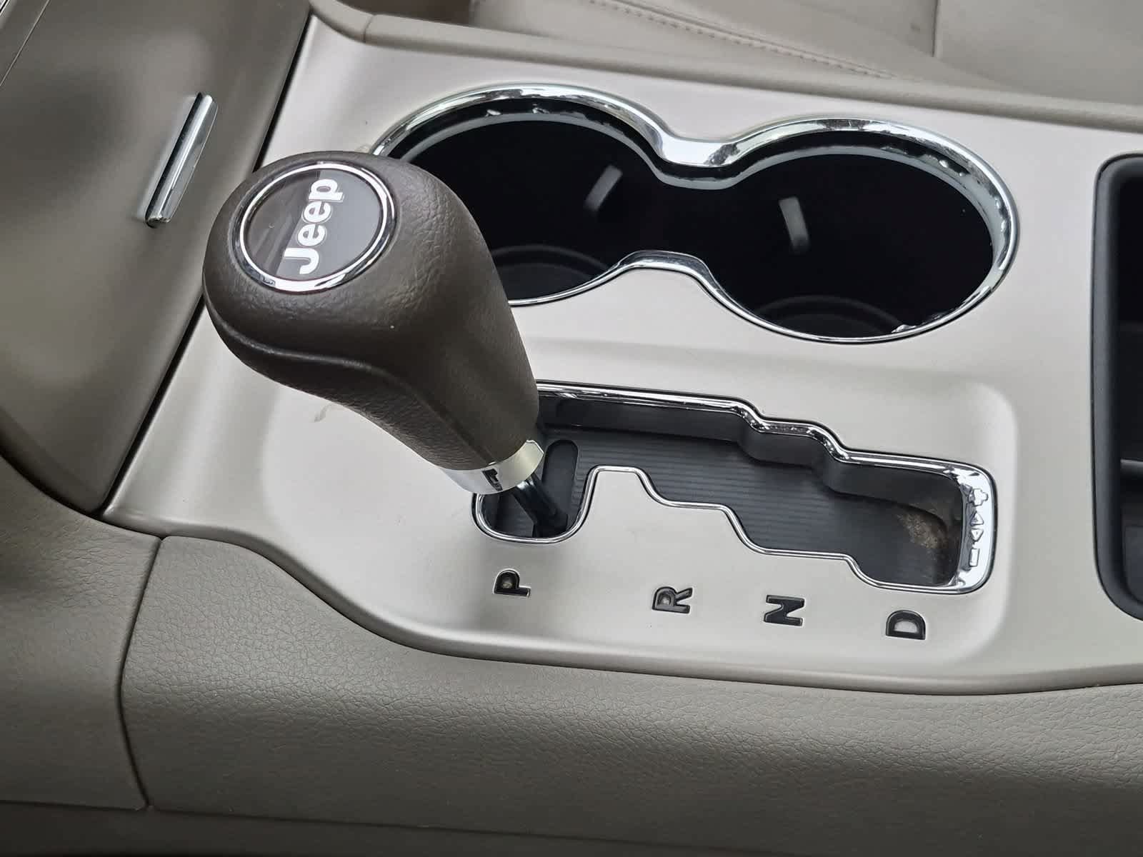 Used 2011 Jeep Grand Cherokee Laredo AWD/4WD image 33