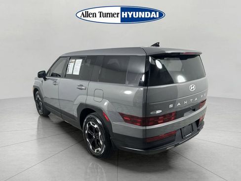 Certified 2025 Hyundai Santa Fe SE FWD image 6