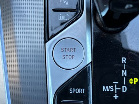 Used 2022 BMW X5 xDrive45e image 22