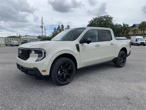 New 2025 Ford Maverick Lariat w/ Black Appearance Package image 8
