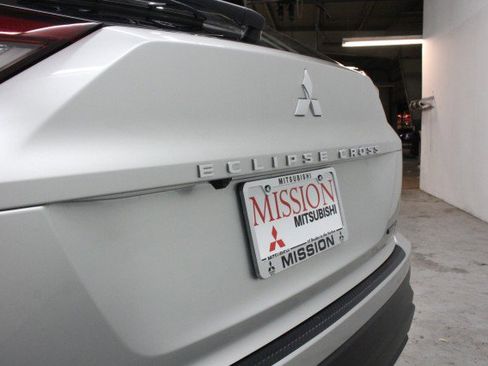 New 2026 Mitsubishi Eclipse Cross LE image 4