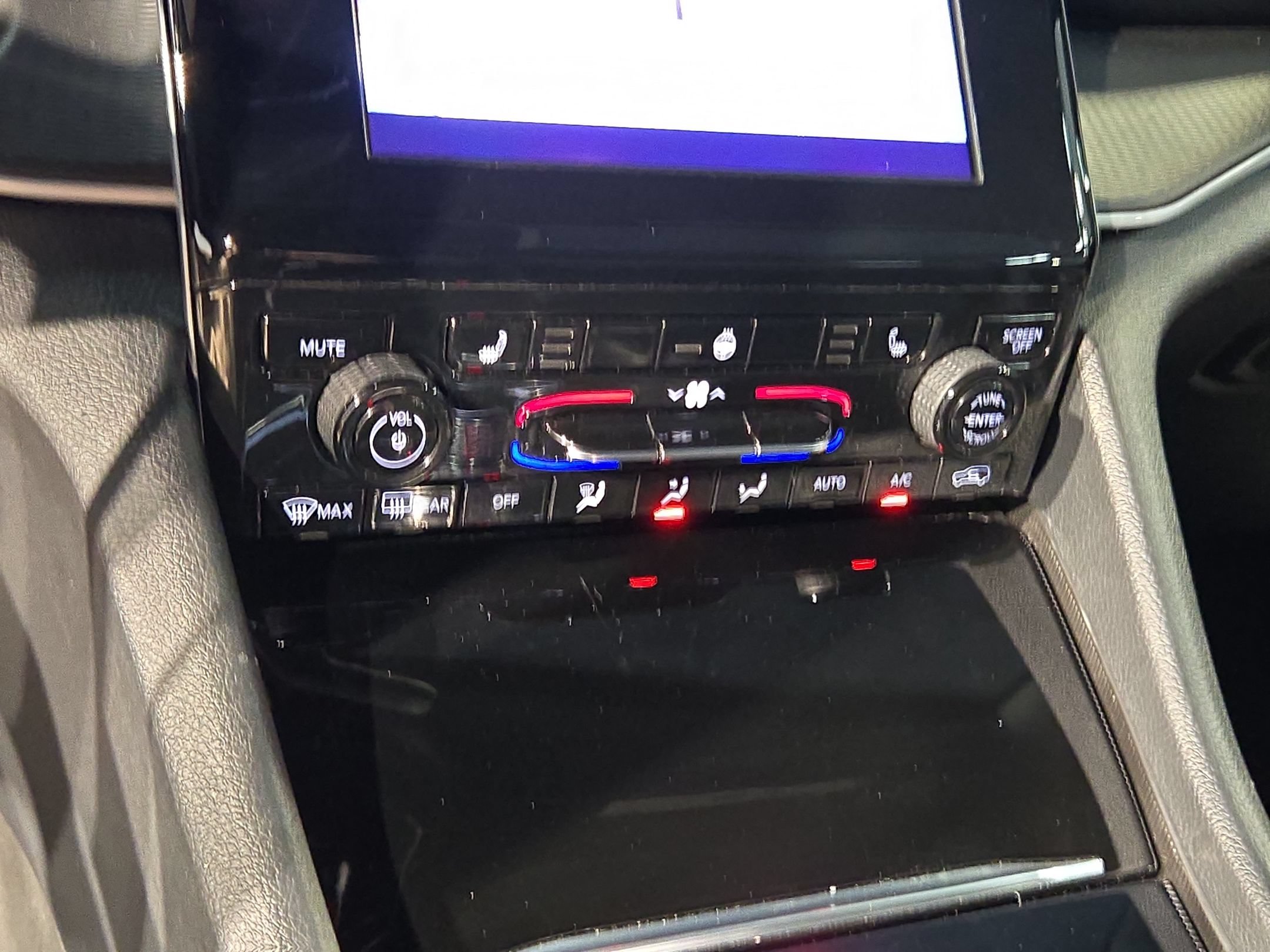 Used 2025 Jeep Grand Cherokee L Laredo w/ Luxury Tech Group I AWD/4WD image 32