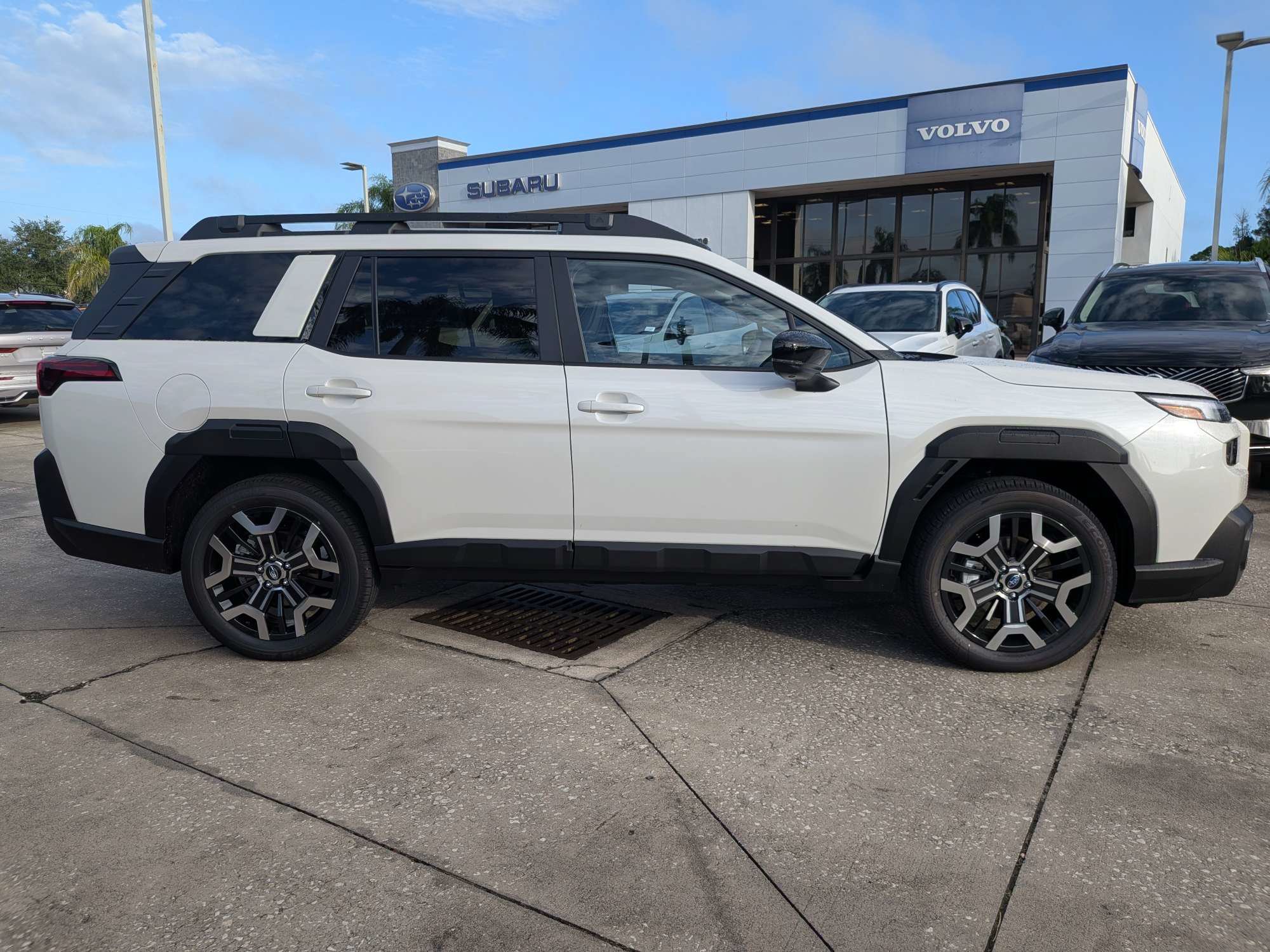 Used 2026 Subaru Outback Touring XT AWD/4WD image 3